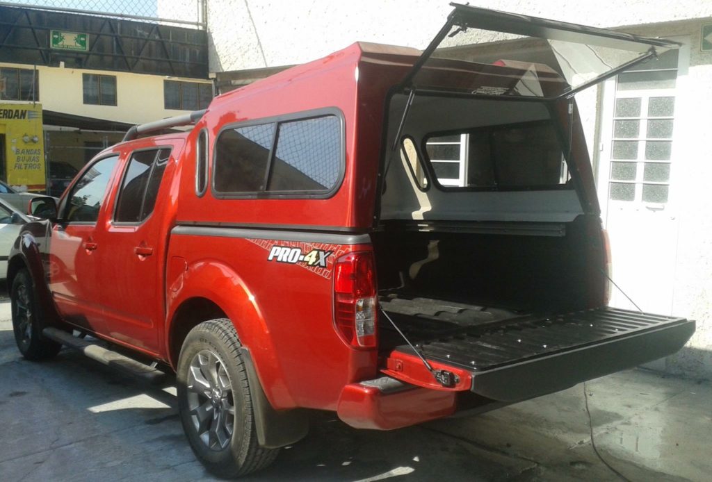 Camper caseta para Nissan Frontier 6cyl doble cabina con ventanas laterales corredizas (2014